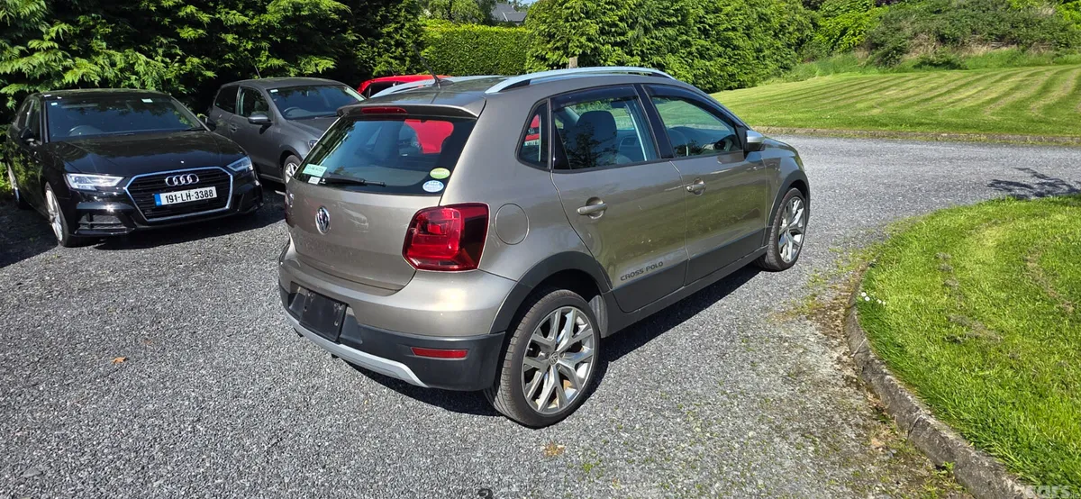 Volkswagen Polo Hatchback, Petrol, 2017, Gold