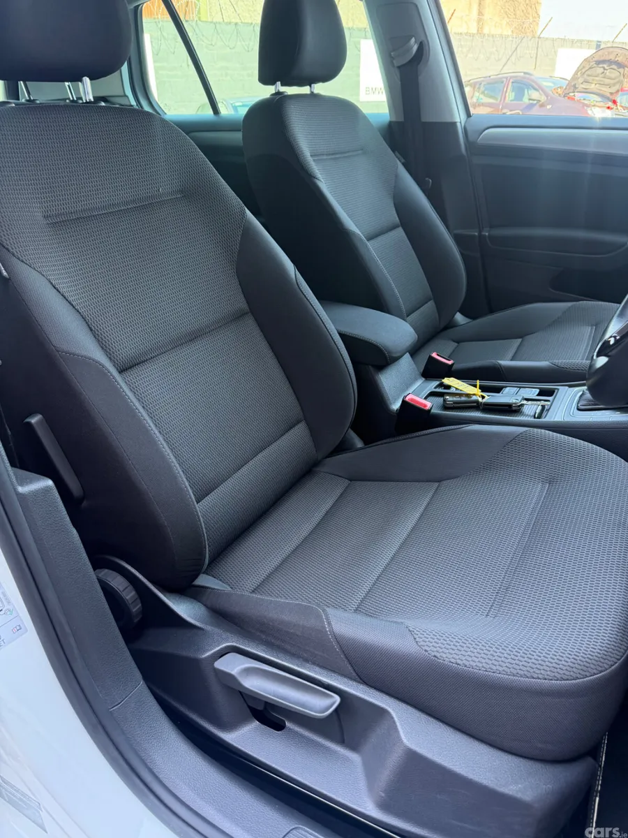 Volkswagen Golf Hatchback, Petrol, 2017, White