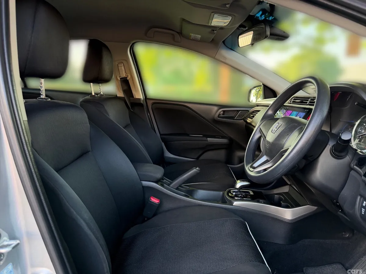Honda Grace Saloon, Petrol Hybrid, 2016, Silver