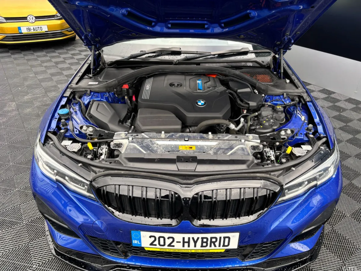 BMW 3-Series Saloon, Petrol Hybrid, 2020, Blue