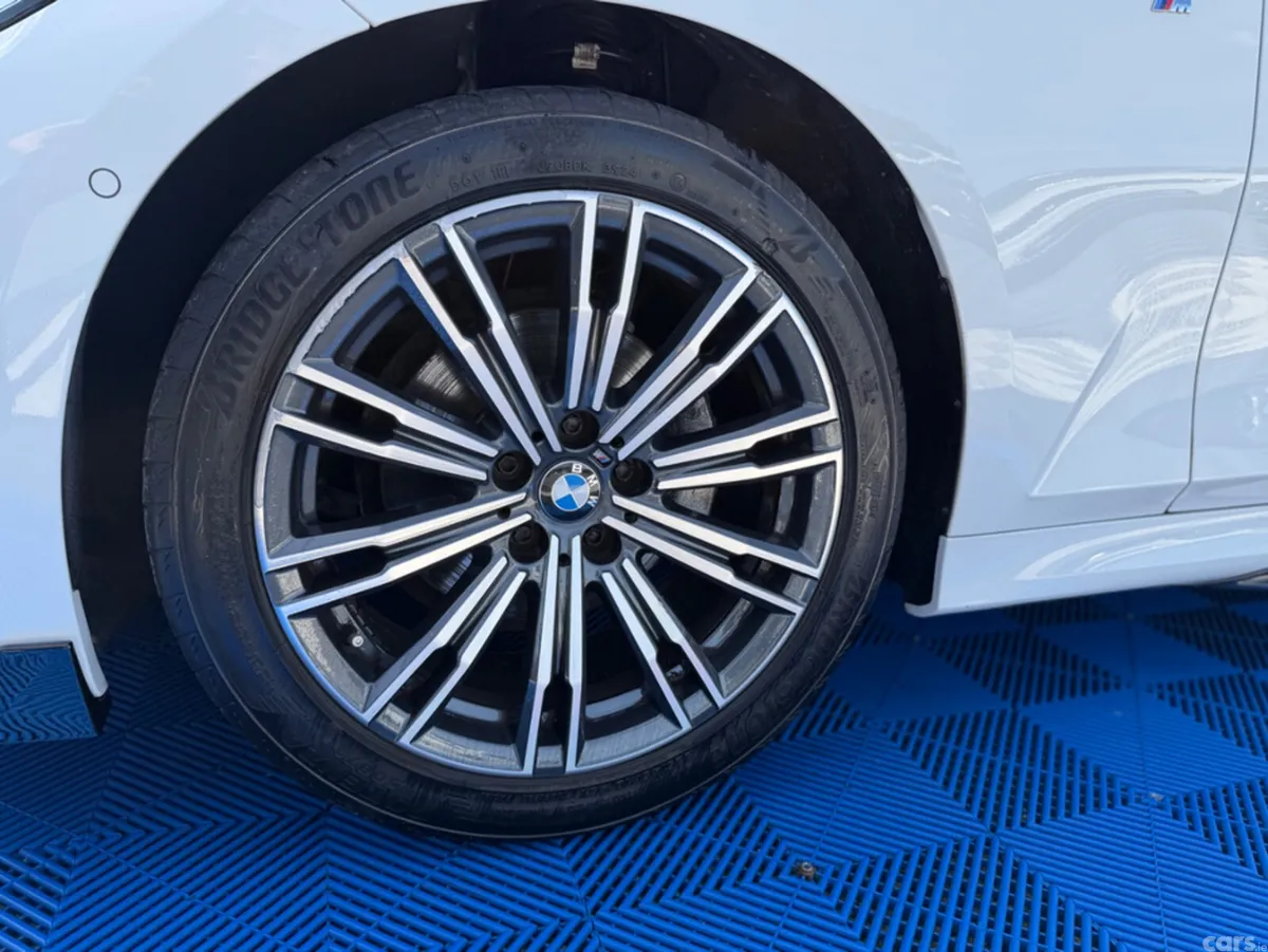 BMW 3-Series Estate, Diesel, 2022, White
