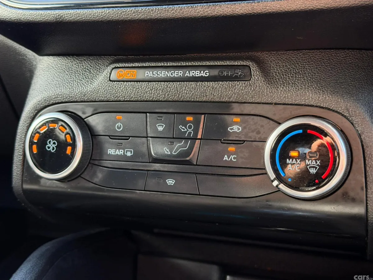 Ford Focus Hatchback, Diesel, 2020, Blue