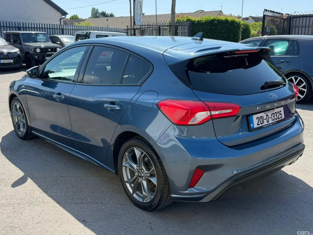 Ford Focus Hatchback, Diesel, 2020, Blue