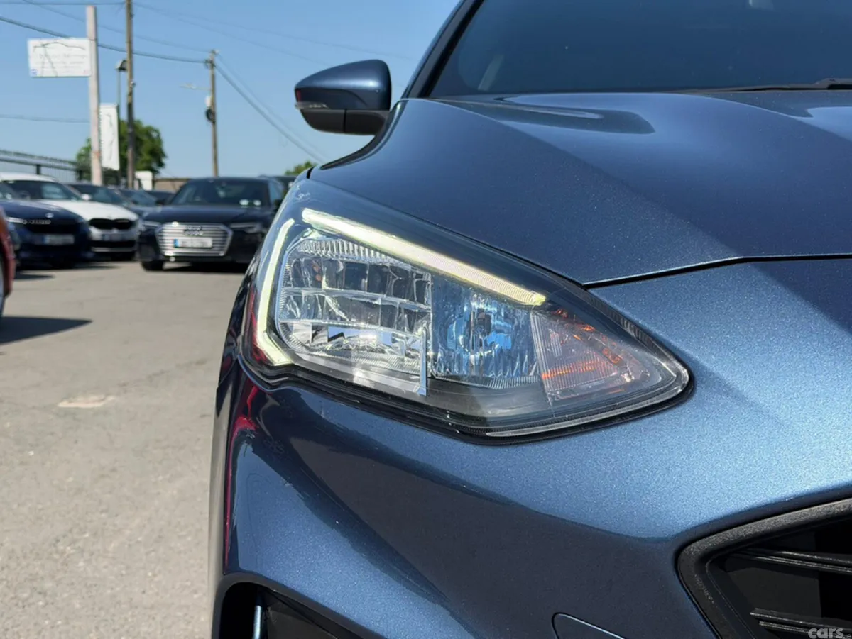 Ford Focus Hatchback, Diesel, 2020, Blue