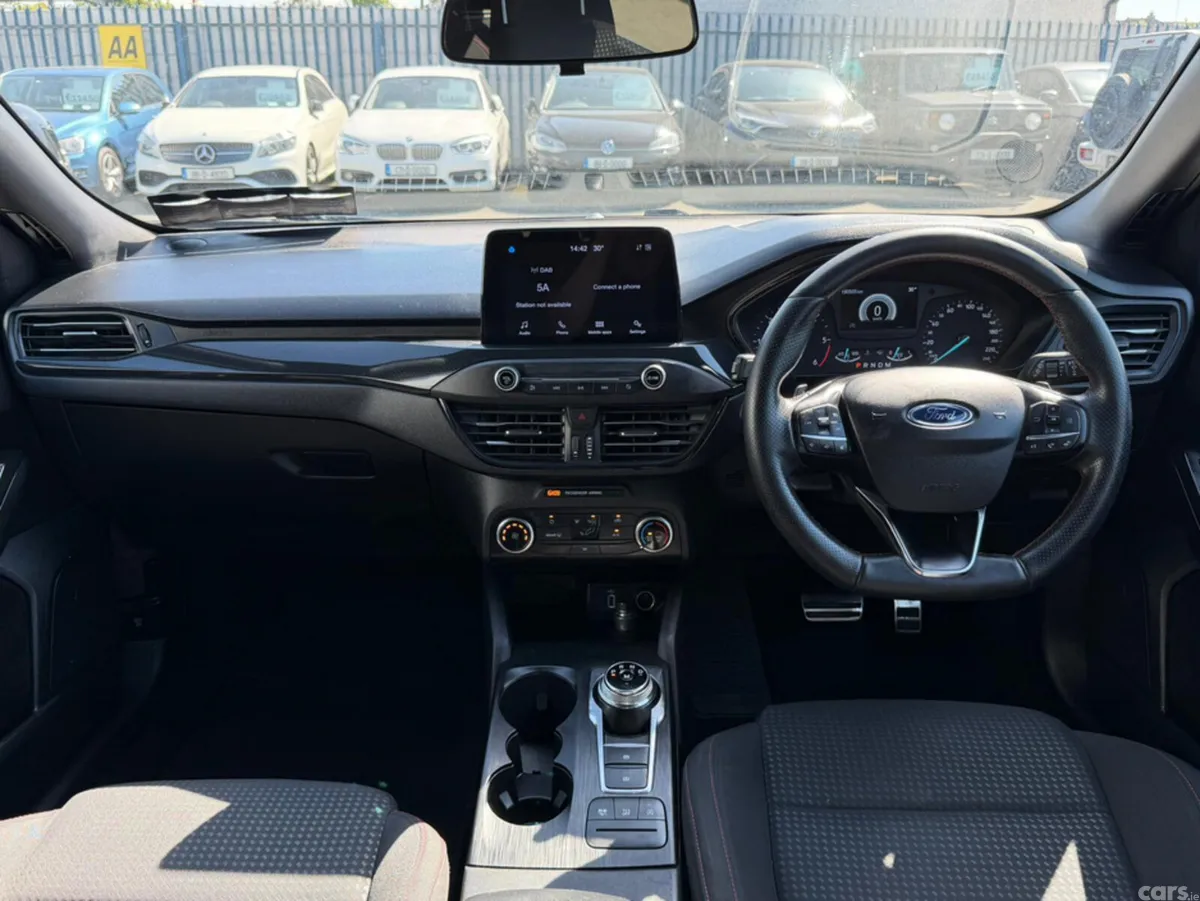 Ford Focus Hatchback, Diesel, 2020, Blue