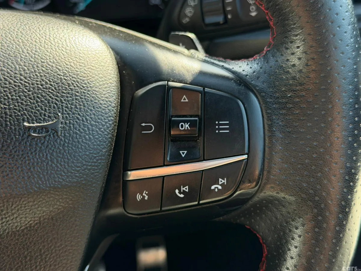 Ford Focus Hatchback, Diesel, 2020, Blue