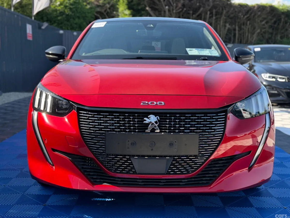 Peugeot 208 Hatchback, Petrol, 2021, Red