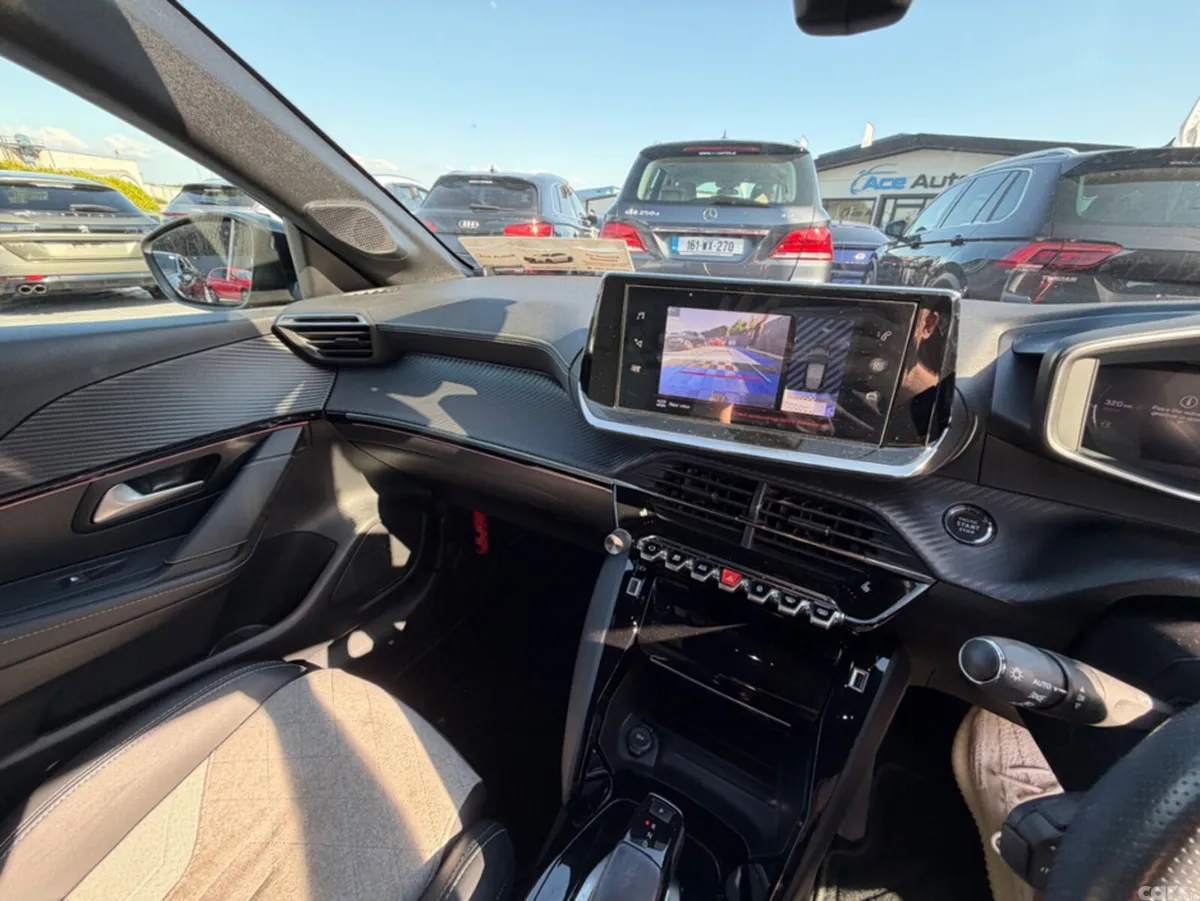 Peugeot 208 Hatchback, Petrol, 2021, Red