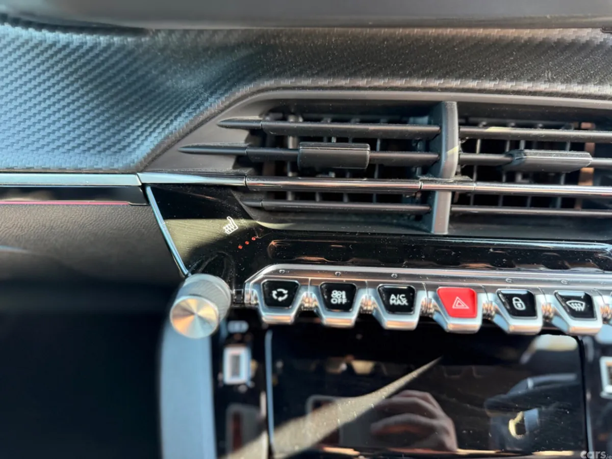 Peugeot 208 Hatchback, Petrol, 2021, Red