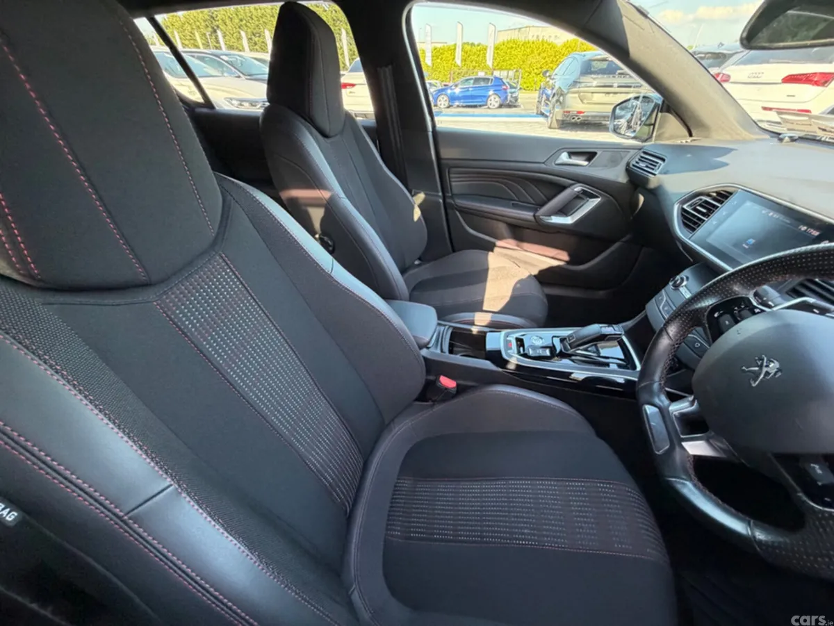 Peugeot 308 Hatchback, Diesel, 2020, Blue