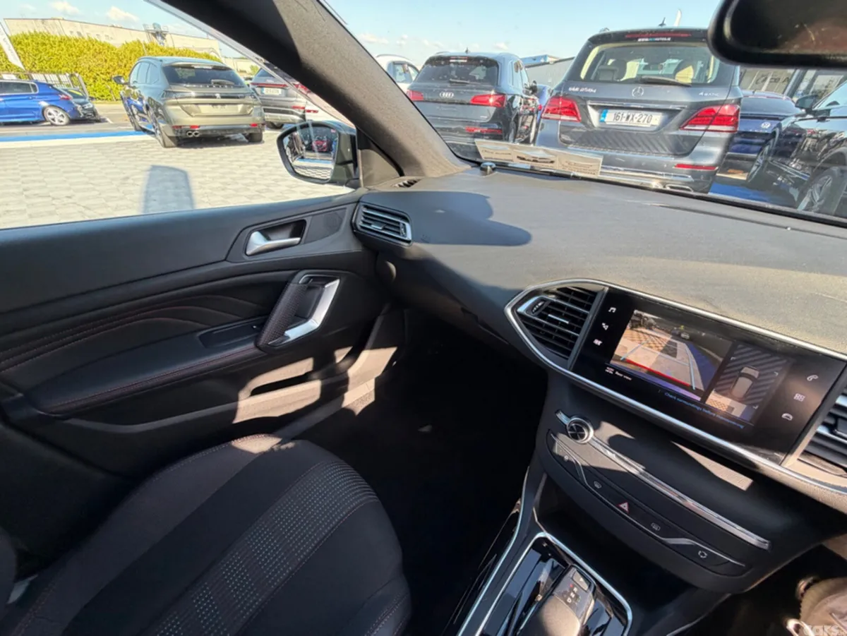 Peugeot 308 Hatchback, Diesel, 2020, Blue