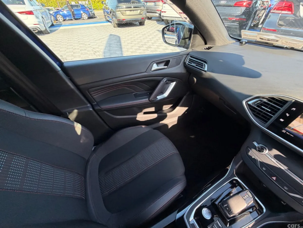 Peugeot 308 Hatchback, Diesel, 2020, Blue