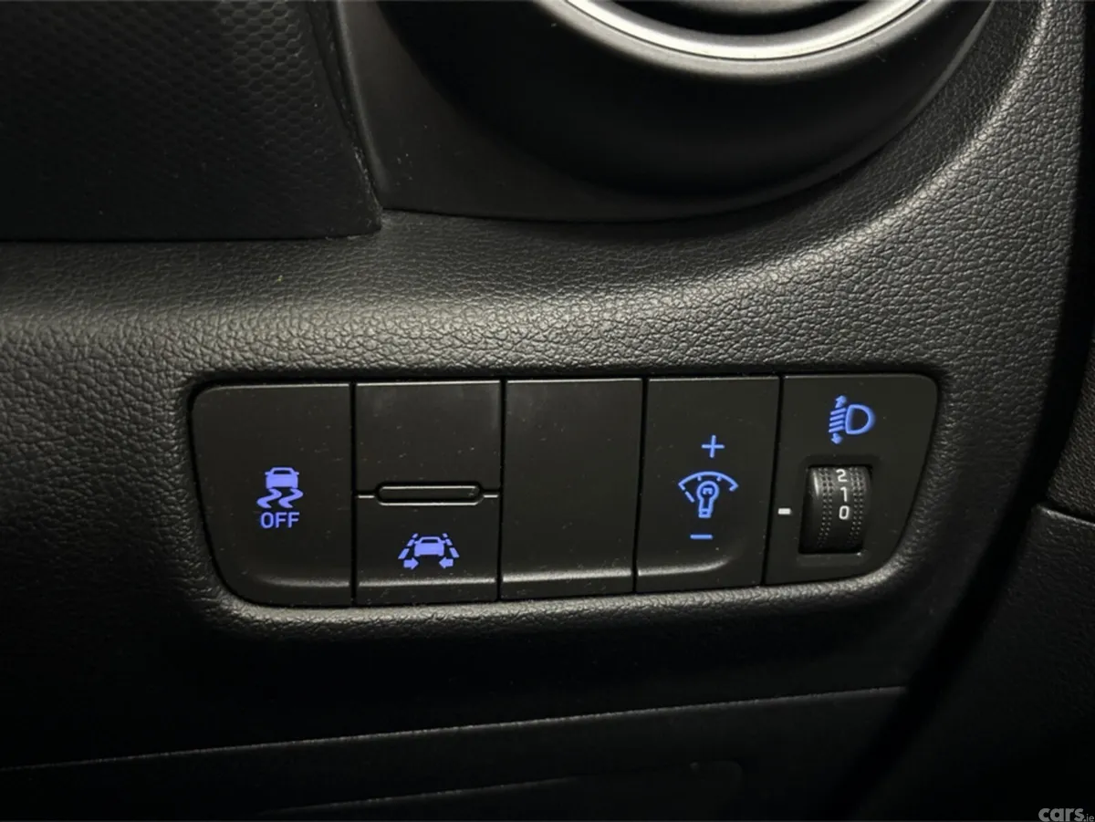 Hyundai KONA MPV, Petrol, 2019, Green