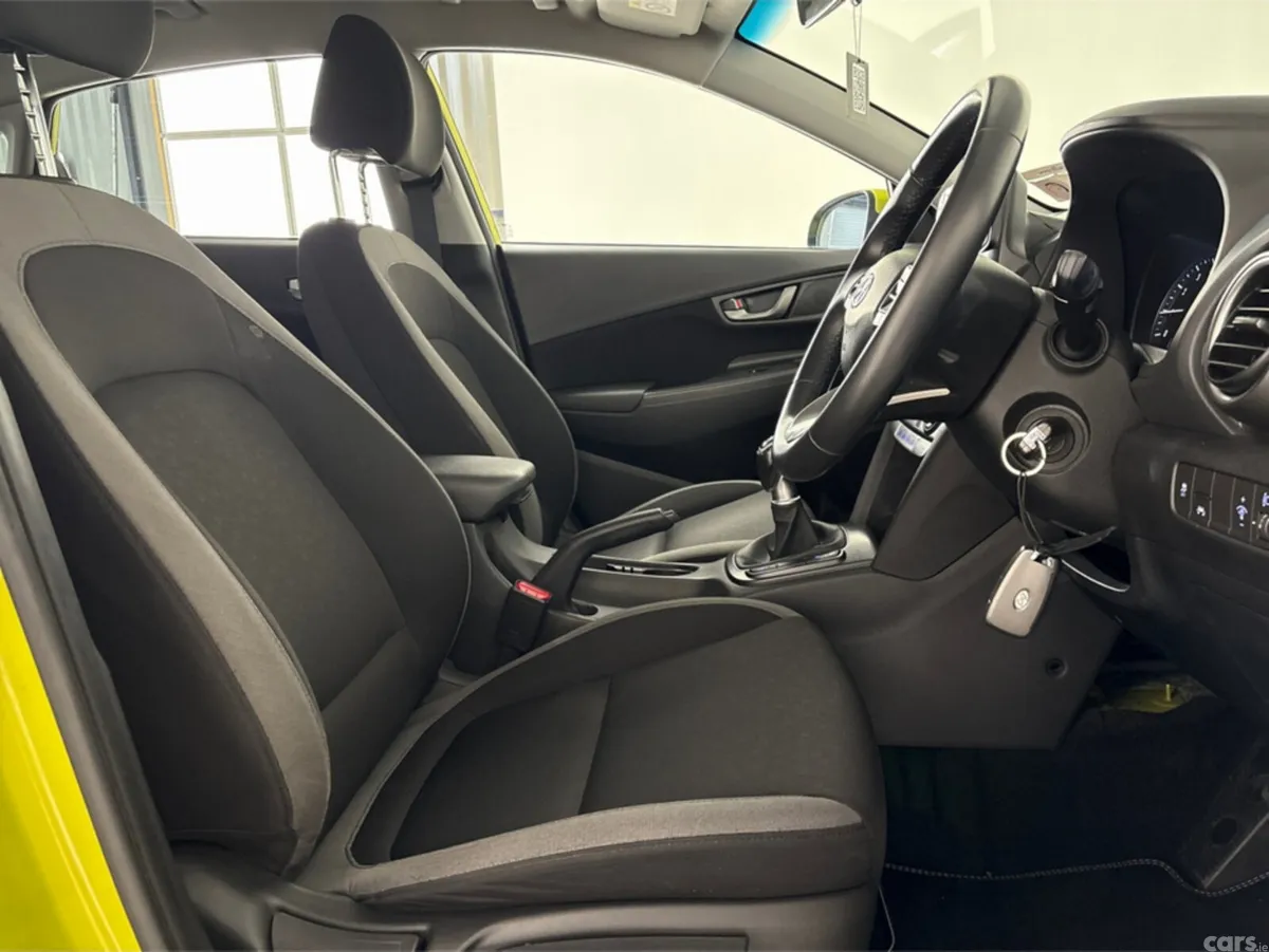 Hyundai KONA MPV, Petrol, 2019, Green