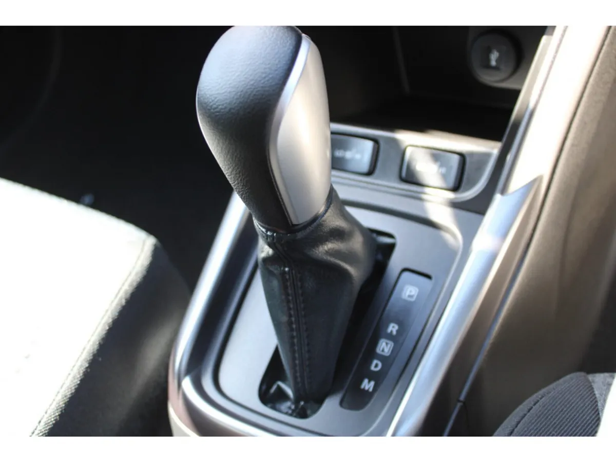 Suzuki SX4 S-Cross Hatchback, Petrol Hybrid, 2027, Blue