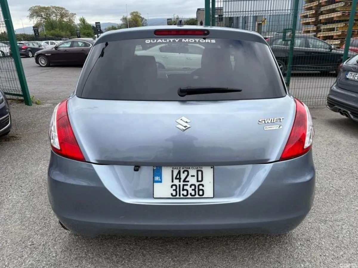 Suzuki Swift Hatchback, Petrol, 2014, Blue