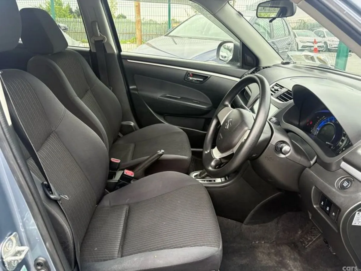 Suzuki Swift Hatchback, Petrol, 2014, Blue