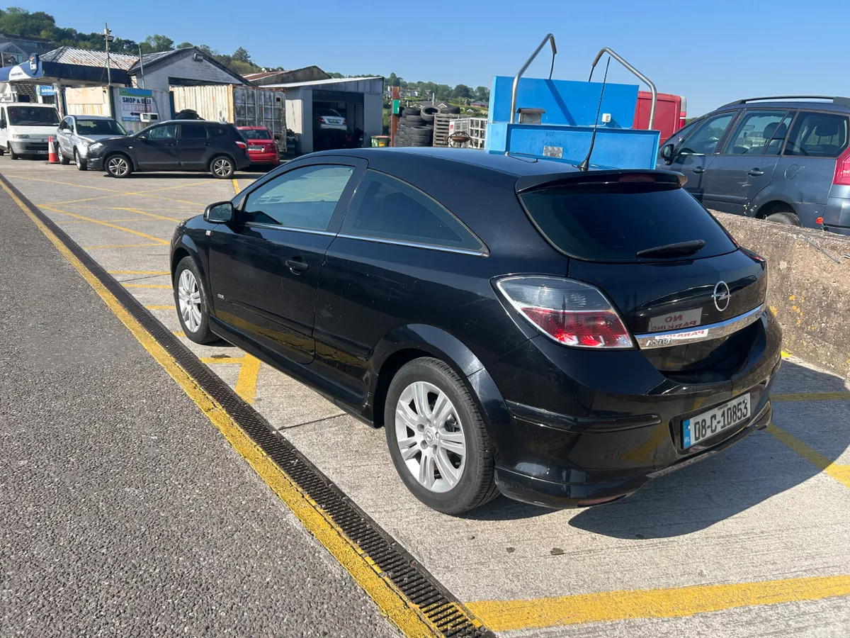 Opel Astra Hatchback, Petrol, 2008, Black
