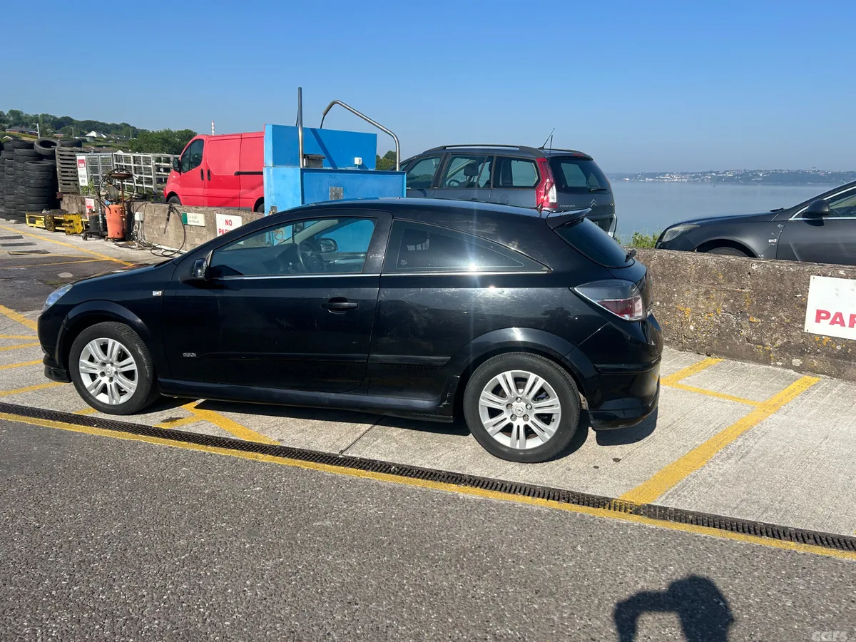 Opel Astra Hatchback, Petrol, 2008, Black