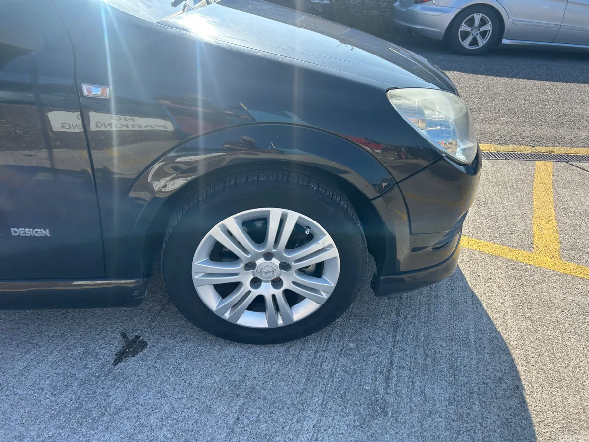 Opel Astra Hatchback, Petrol, 2008, Black
