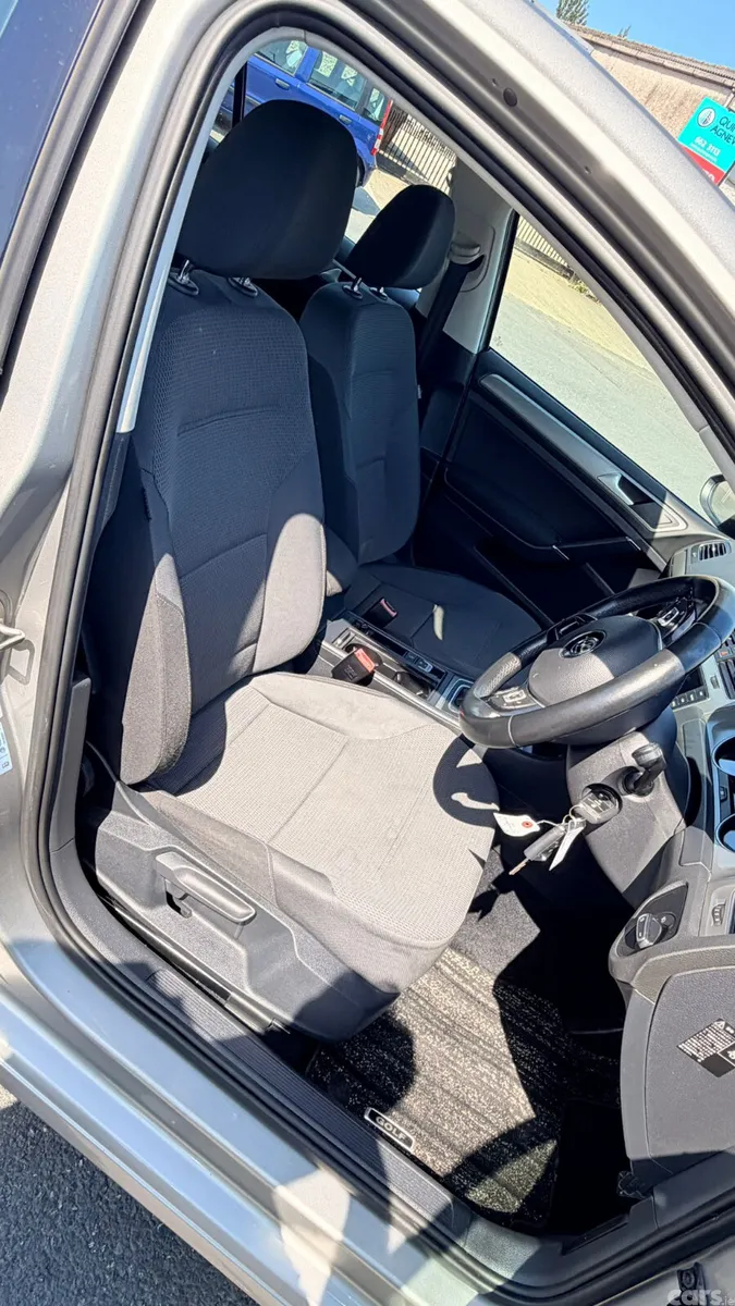Volkswagen Golf Hatchback, Petrol, 2015, Silver