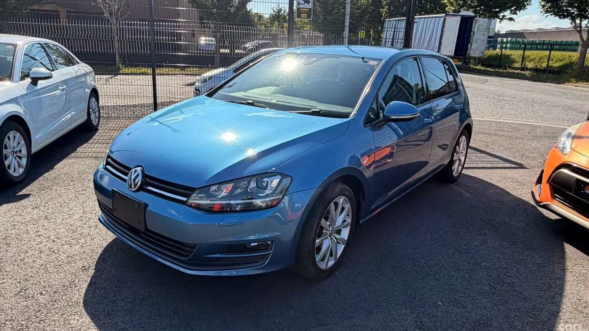 Volkswagen Golf Hatchback, Petrol, 2017, Blue