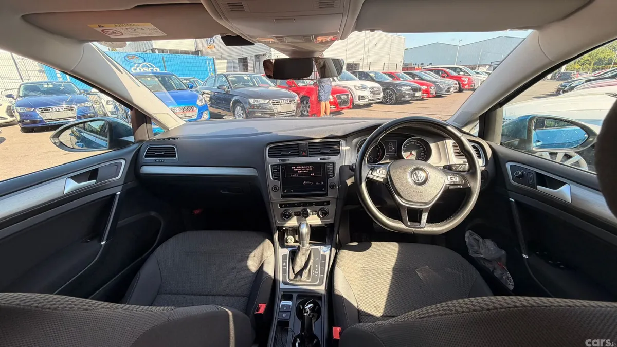 Volkswagen Golf Hatchback, Petrol, 2017, Blue