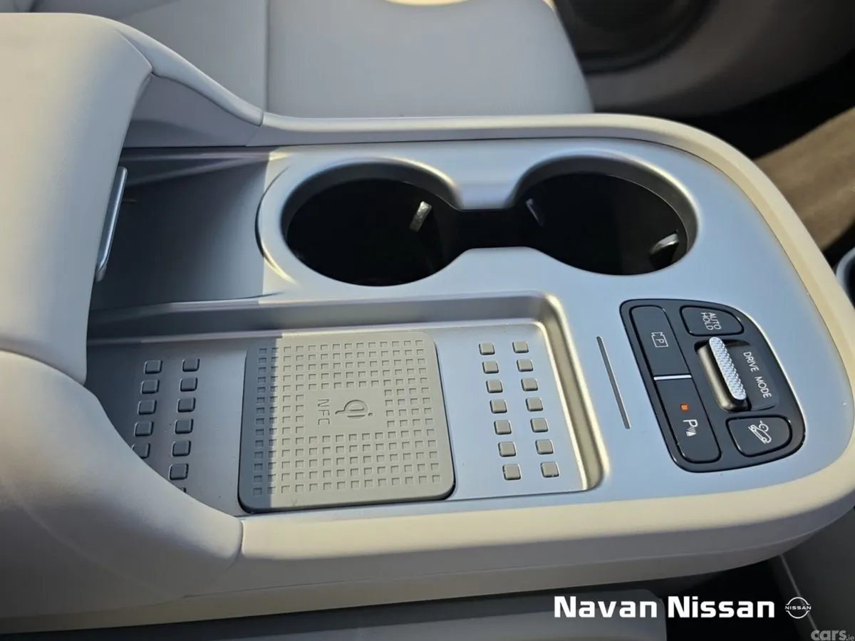 Hyundai IONIQ 9 MPV, Electric, 2026, Green
