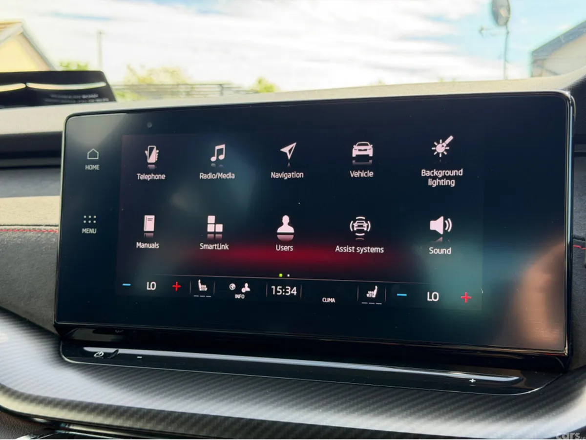 Skoda Octavia Hatchback, Diesel, 2023, Grey