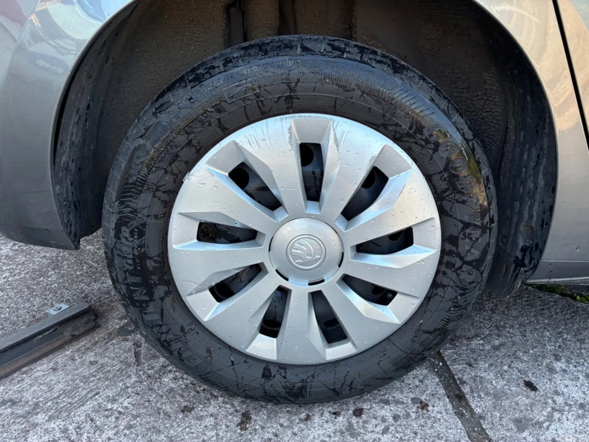 Skoda Fabia Hatchback, Petrol, 2023, Grey