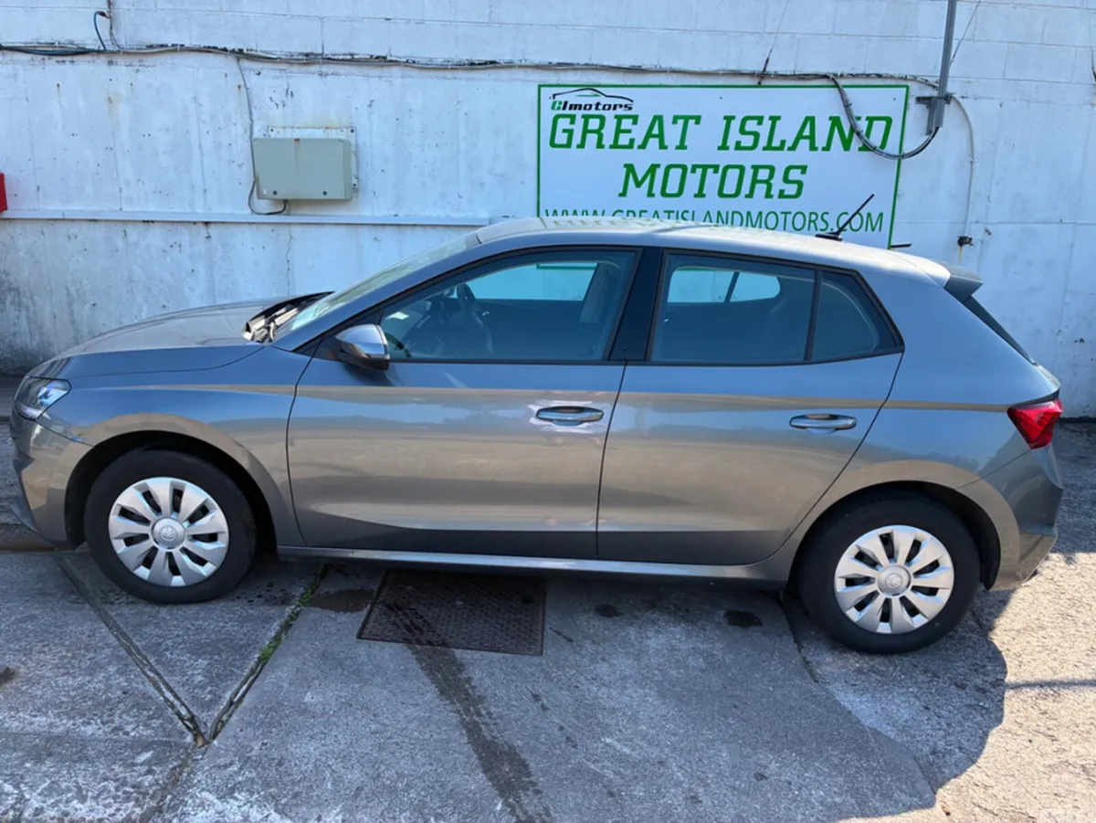 Skoda Fabia Hatchback, Petrol, 2023, Grey