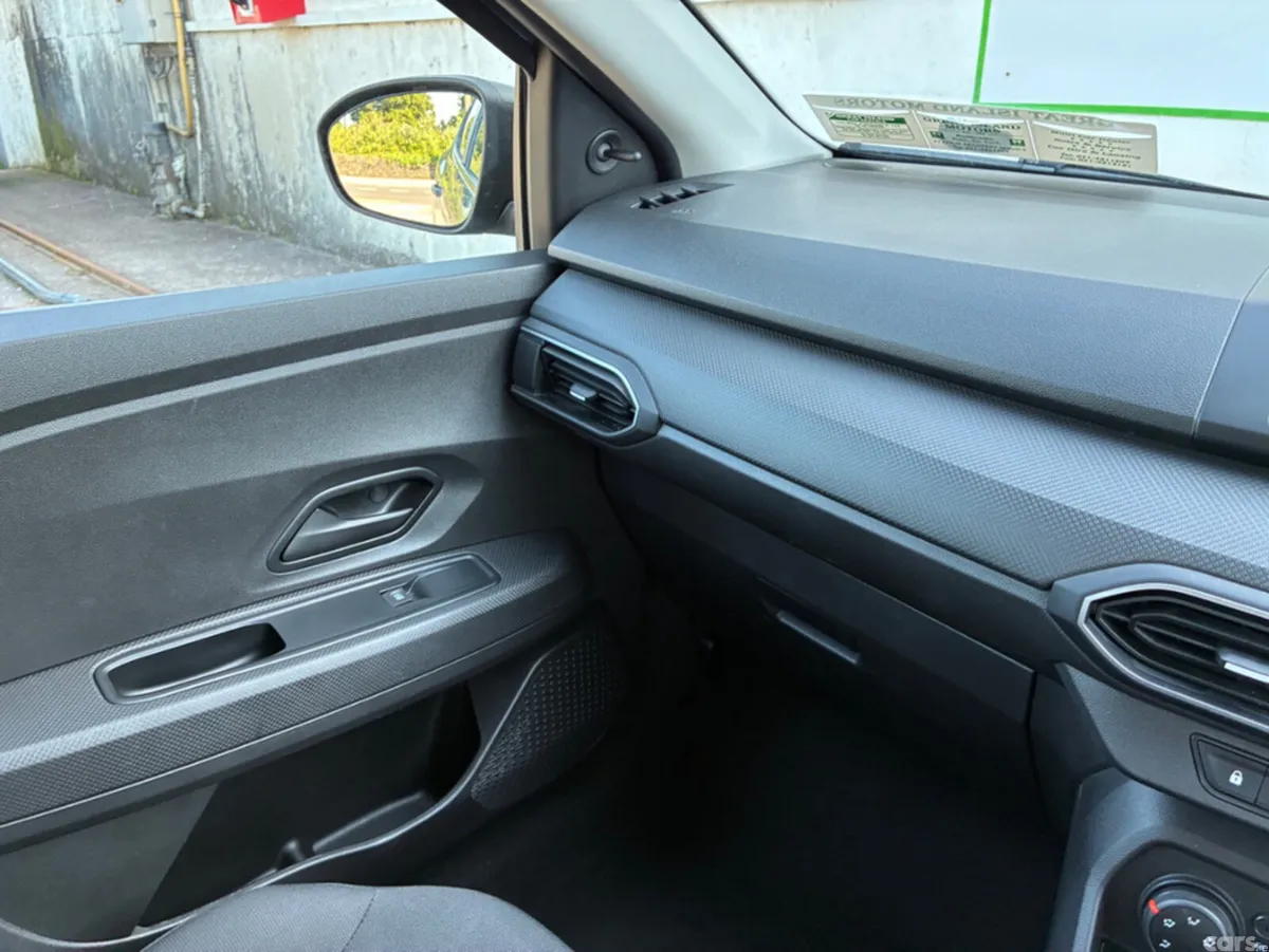 Dacia Sandero Hatchback, Petrol, 2024, Grey