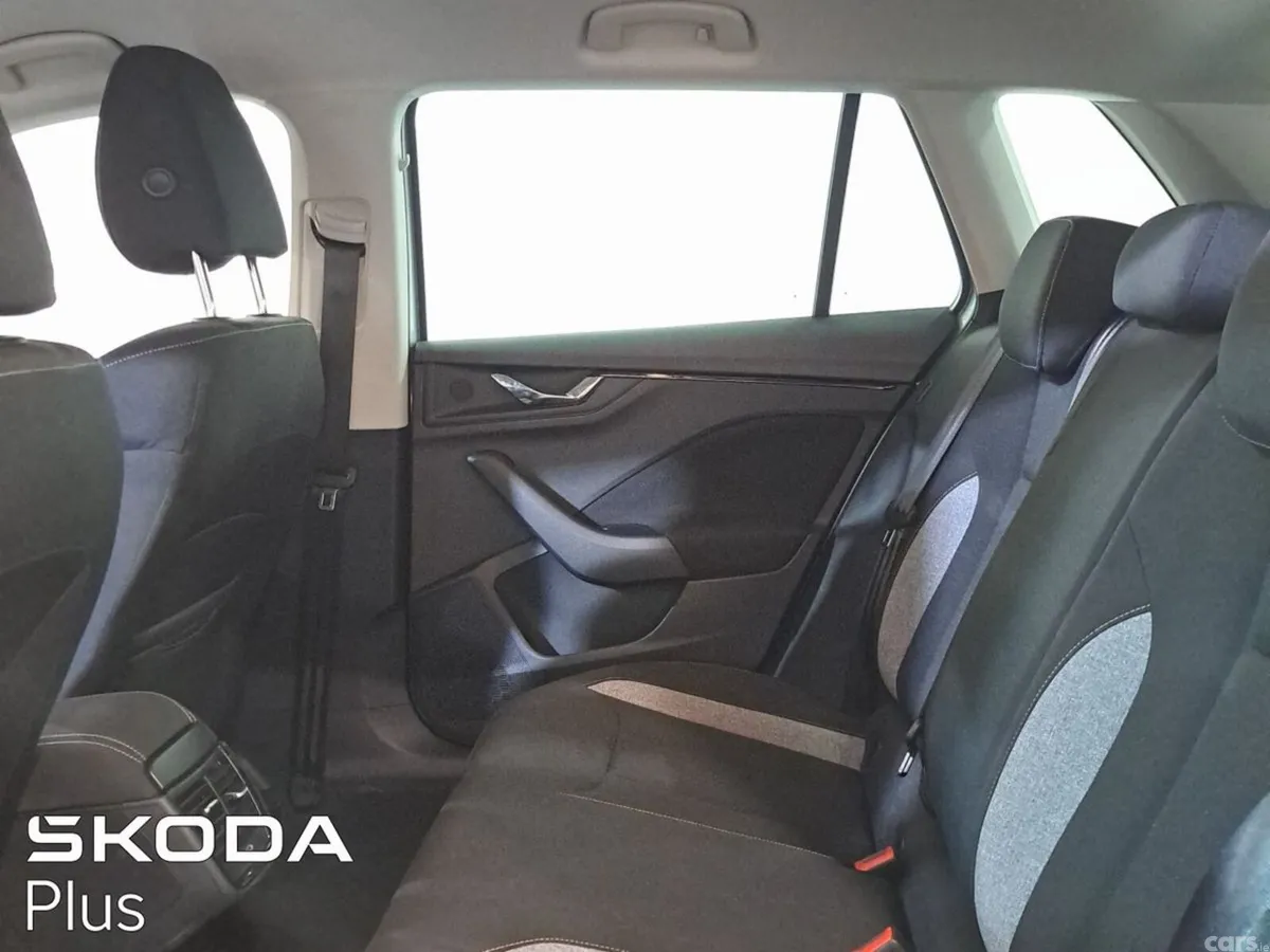 Skoda Kamiq Hatchback, Petrol, 2026, Silver