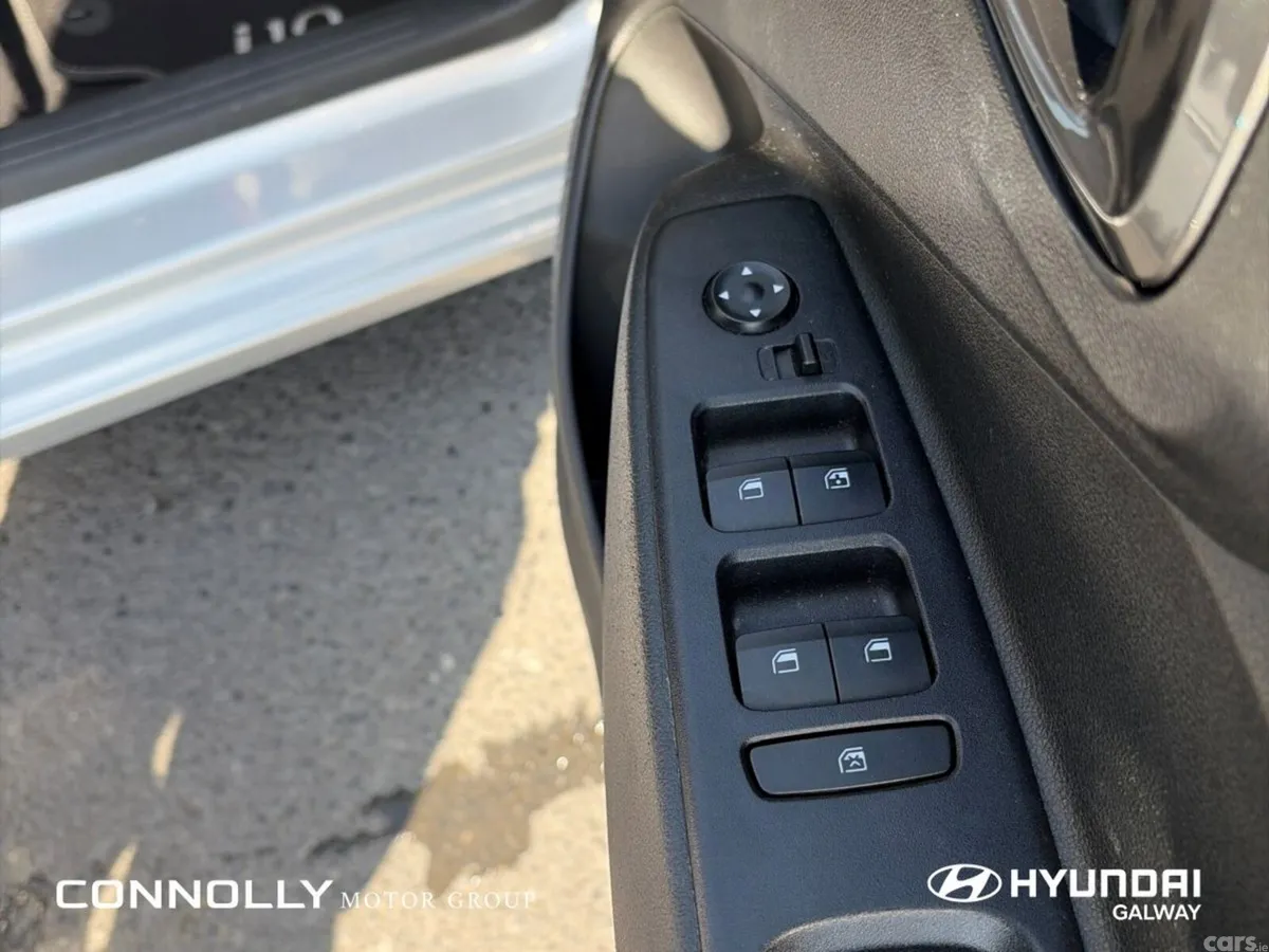 Hyundai i10 Hatchback, Petrol, 2022, Grey