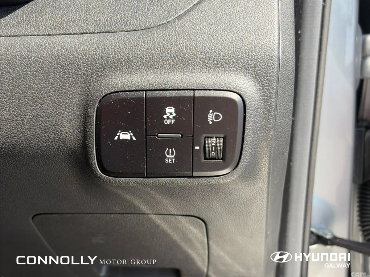 Hyundai i10 Hatchback, Petrol, 2022, Grey