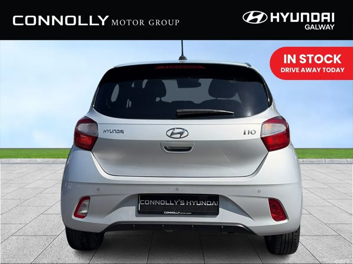 Hyundai i10 Hatchback, Petrol, 2022, Grey
