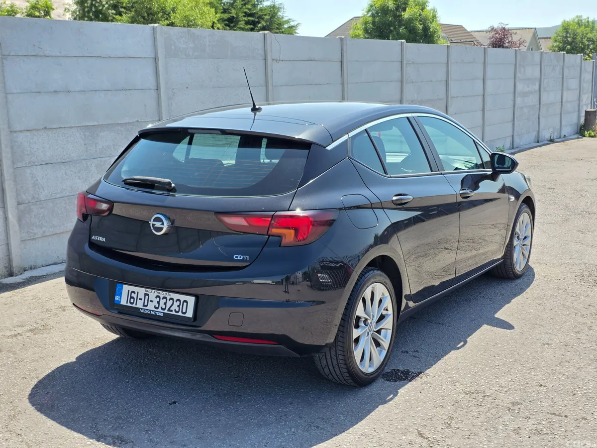 Opel Astra Hatchback, Diesel, 2016, Black