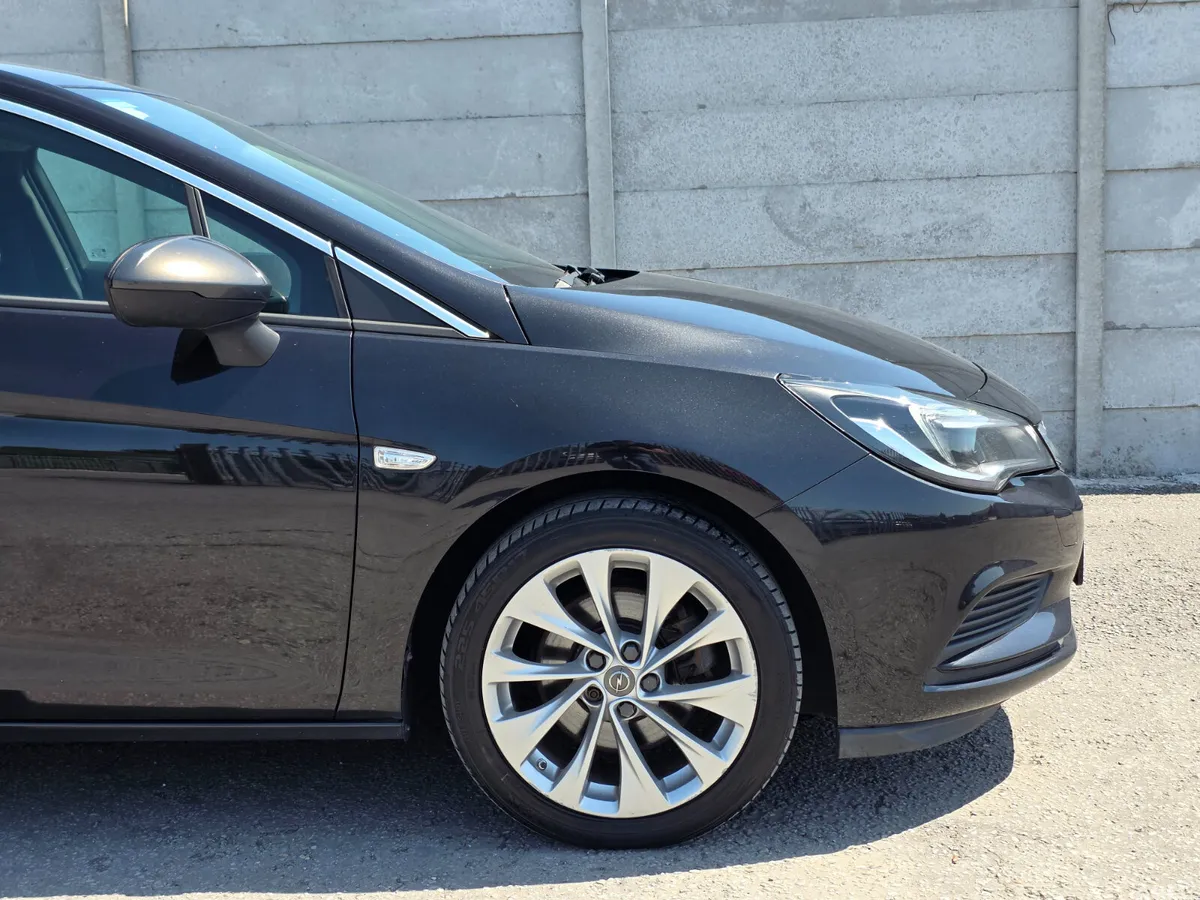 Opel Astra Hatchback, Diesel, 2016, Black