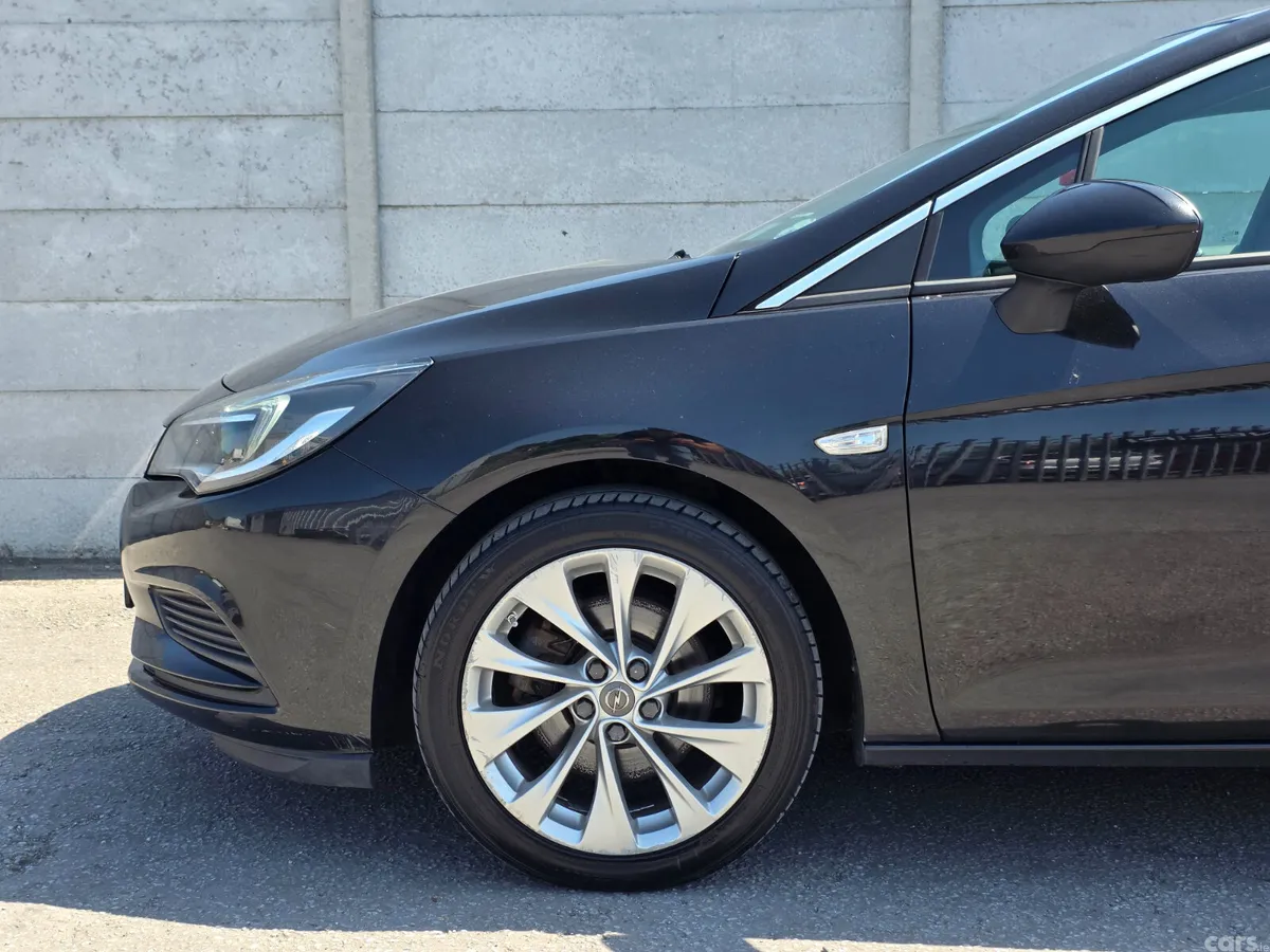 Opel Astra Hatchback, Diesel, 2016, Black
