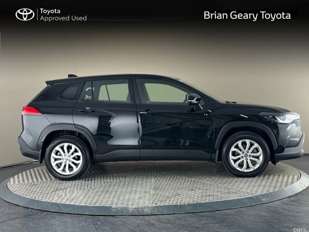 Toyota Corolla Cross Hatchback, Petrol Hybrid, 2024, Black