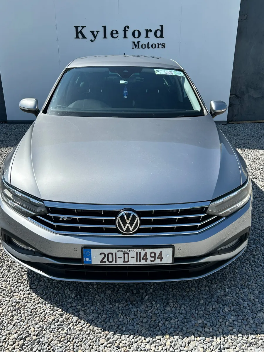 Volkswagen Passat Saloon, Diesel, 2020, Grey