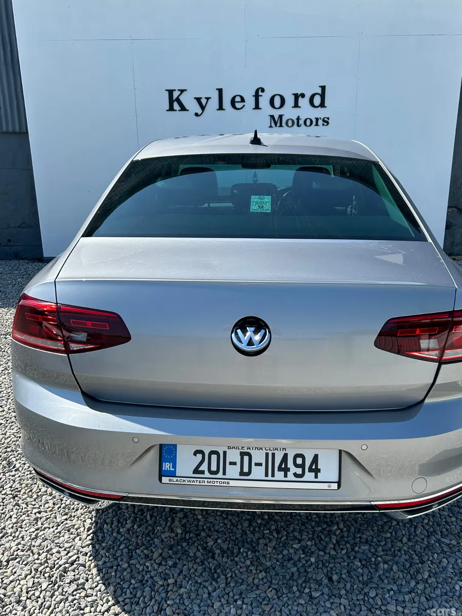 Volkswagen Passat Saloon, Diesel, 2020, Grey