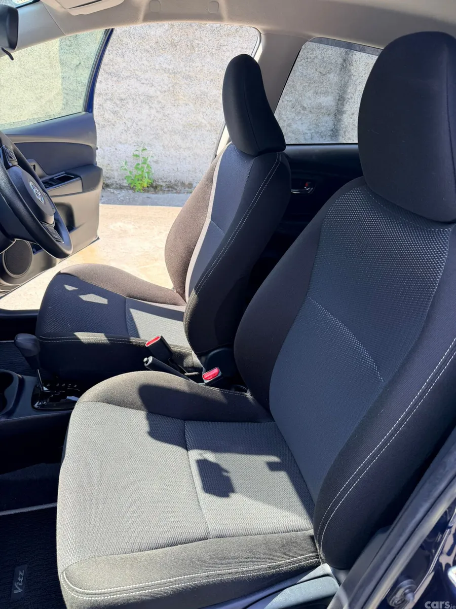 Toyota Vitz Hatchback, Petrol Hybrid, 2019, Blue