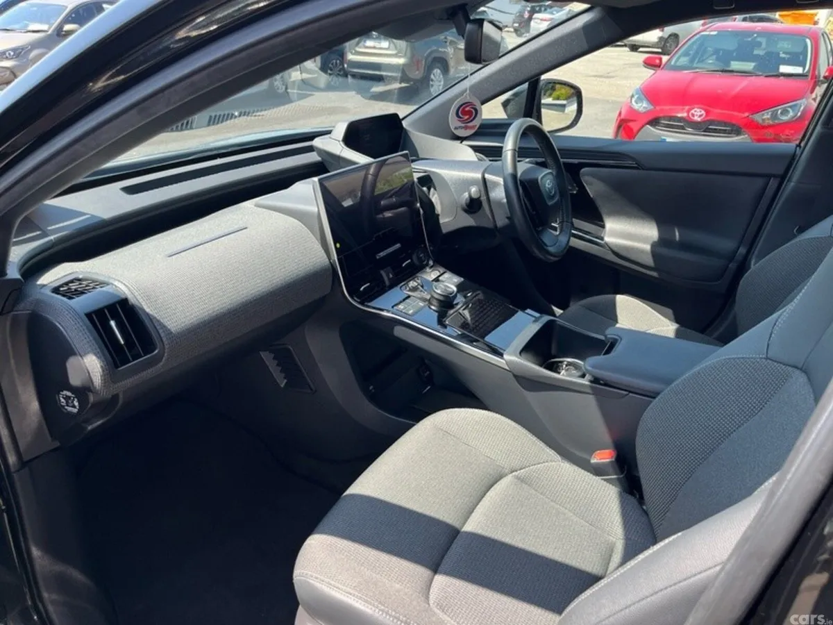 Toyota bZ4X Estate, Electric, 2024, Black