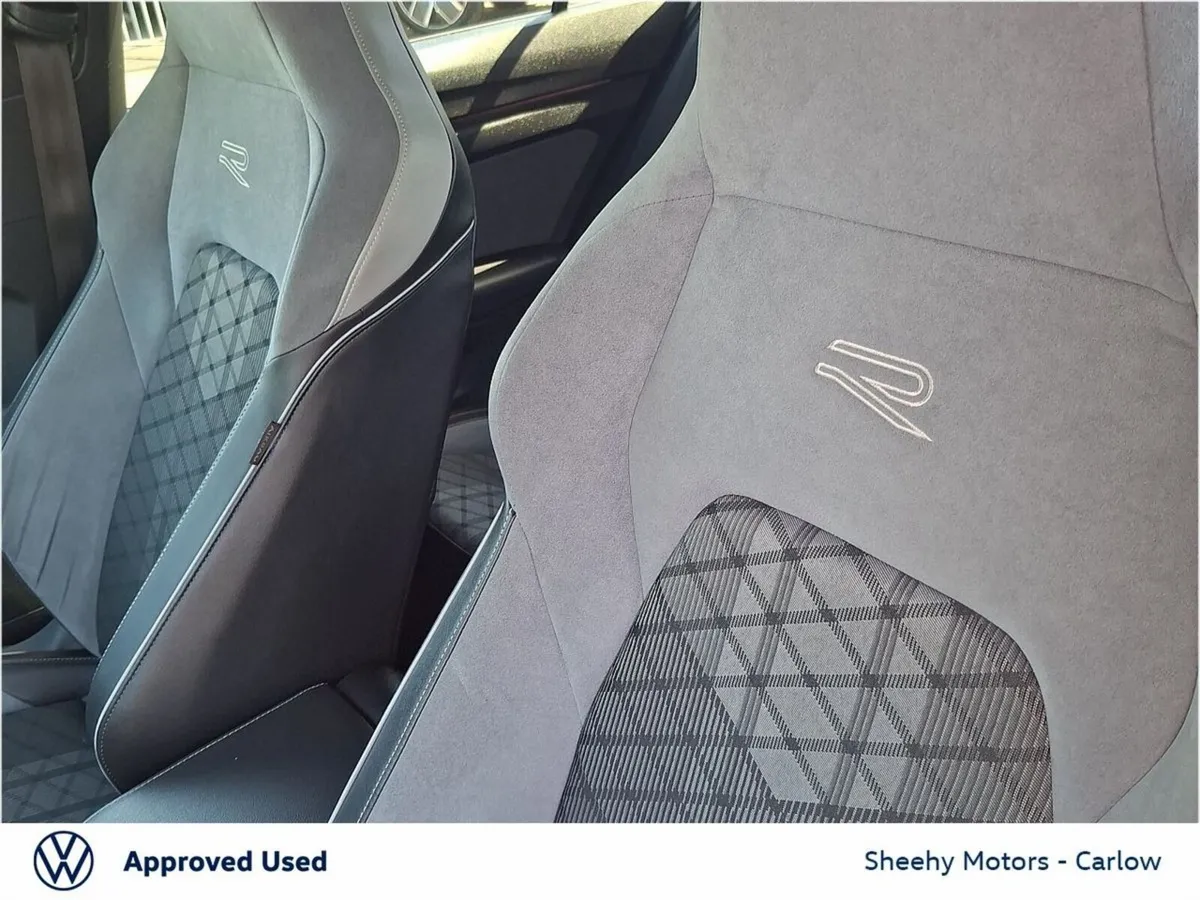 Volkswagen Golf Hatchback, Diesel, 2024, Silver