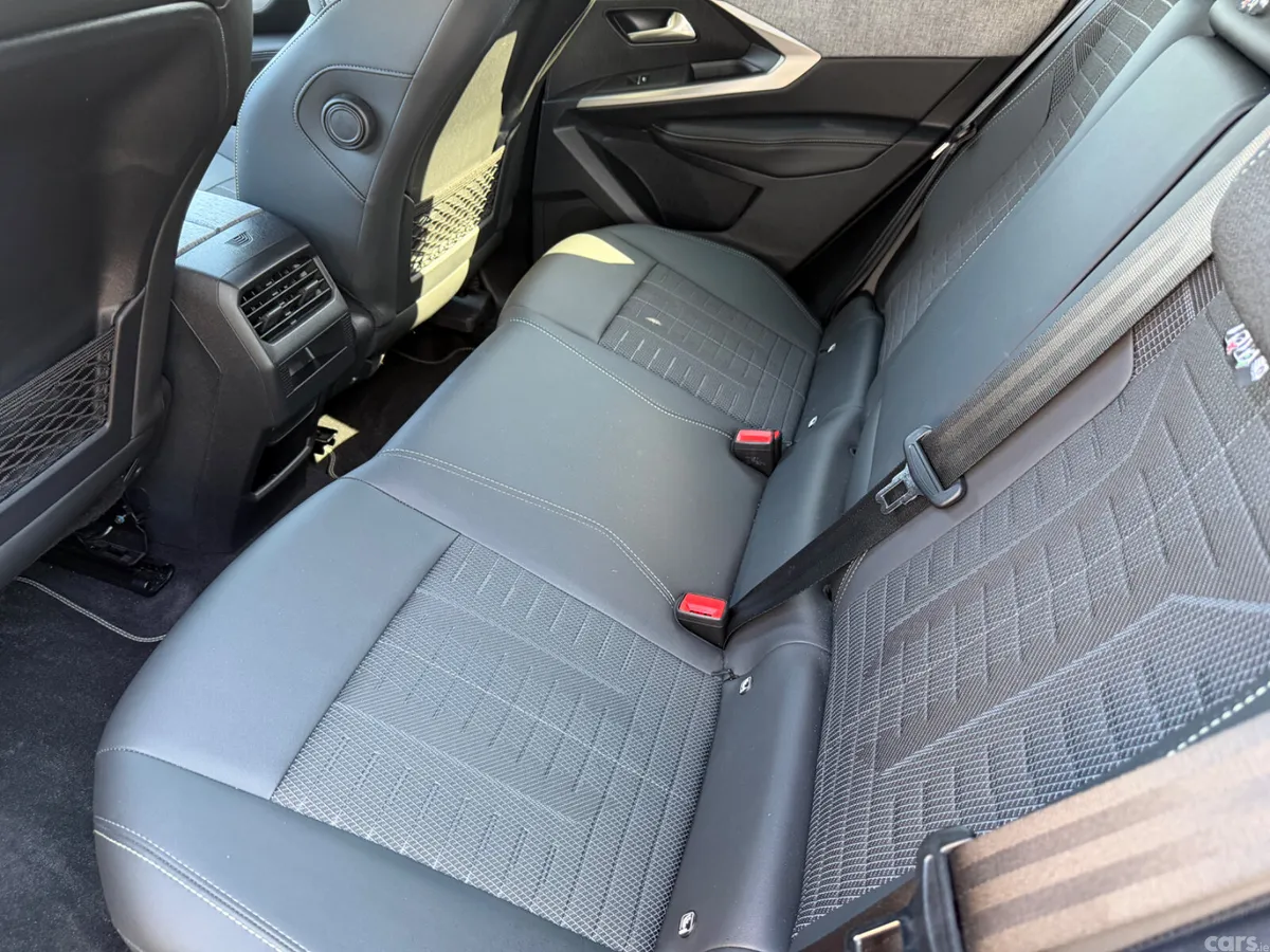 Peugeot 3008 MPV, Petrol Hybrid, 2025, Black