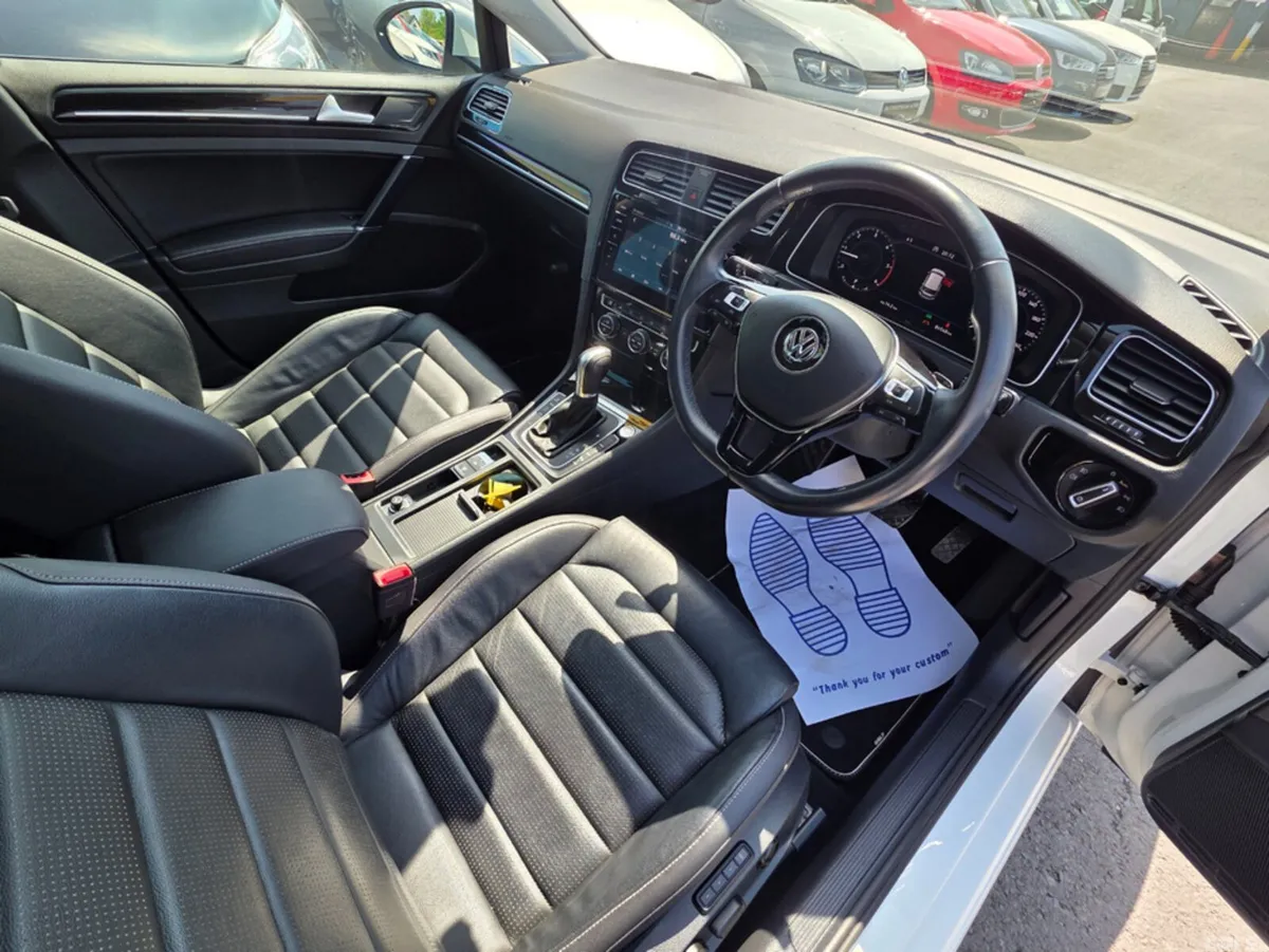 Volkswagen Golf Hatchback, Diesel, 2019, White