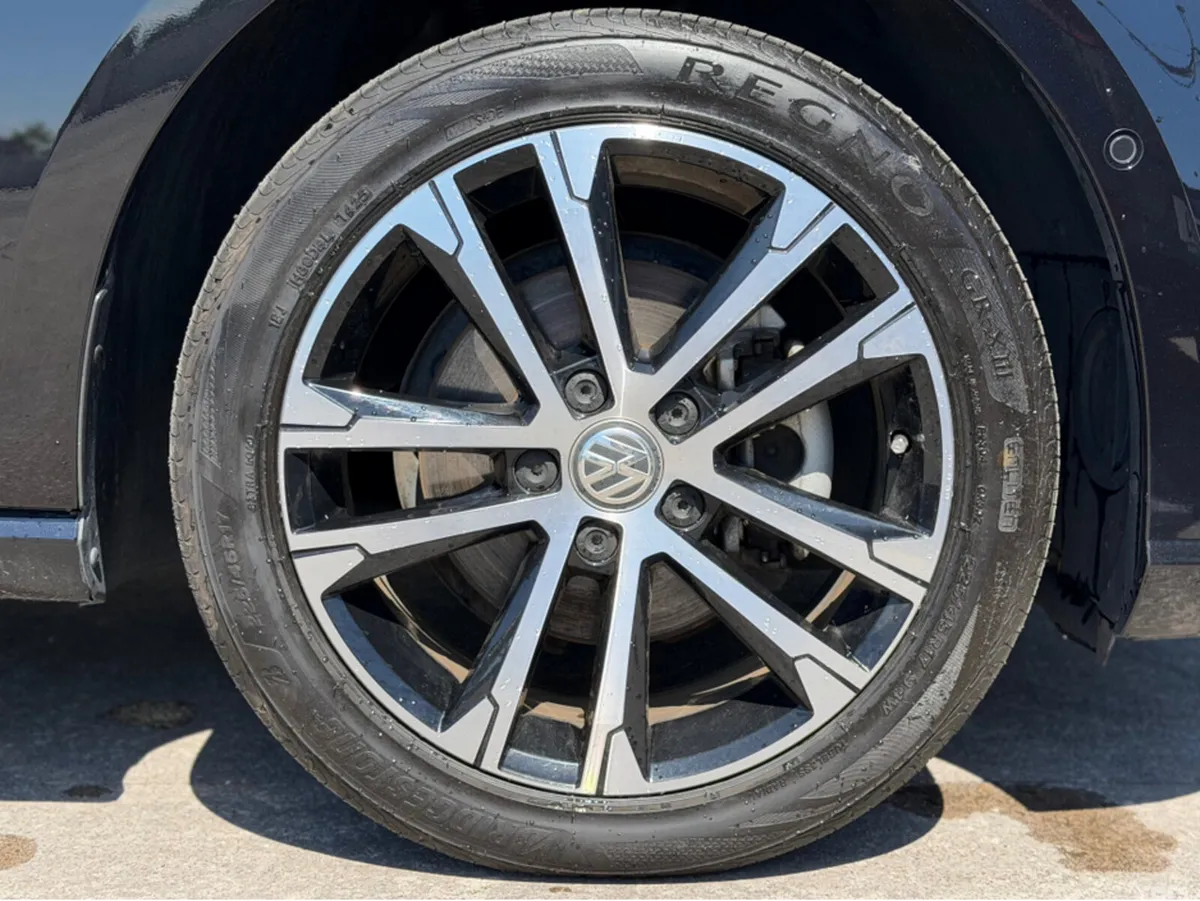 Volkswagen Golf Estate, Petrol, 2020, Black