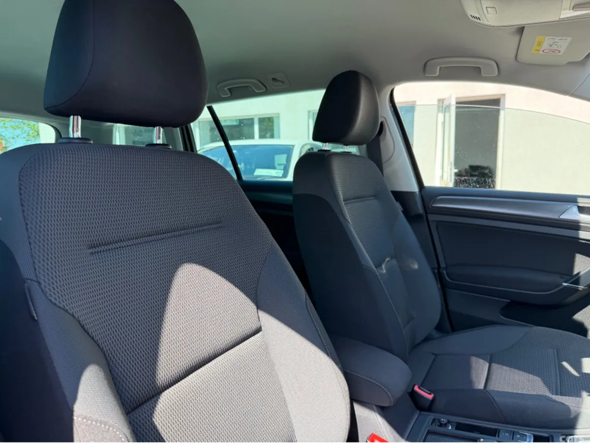 Volkswagen Golf Estate, Petrol, 2020, Black