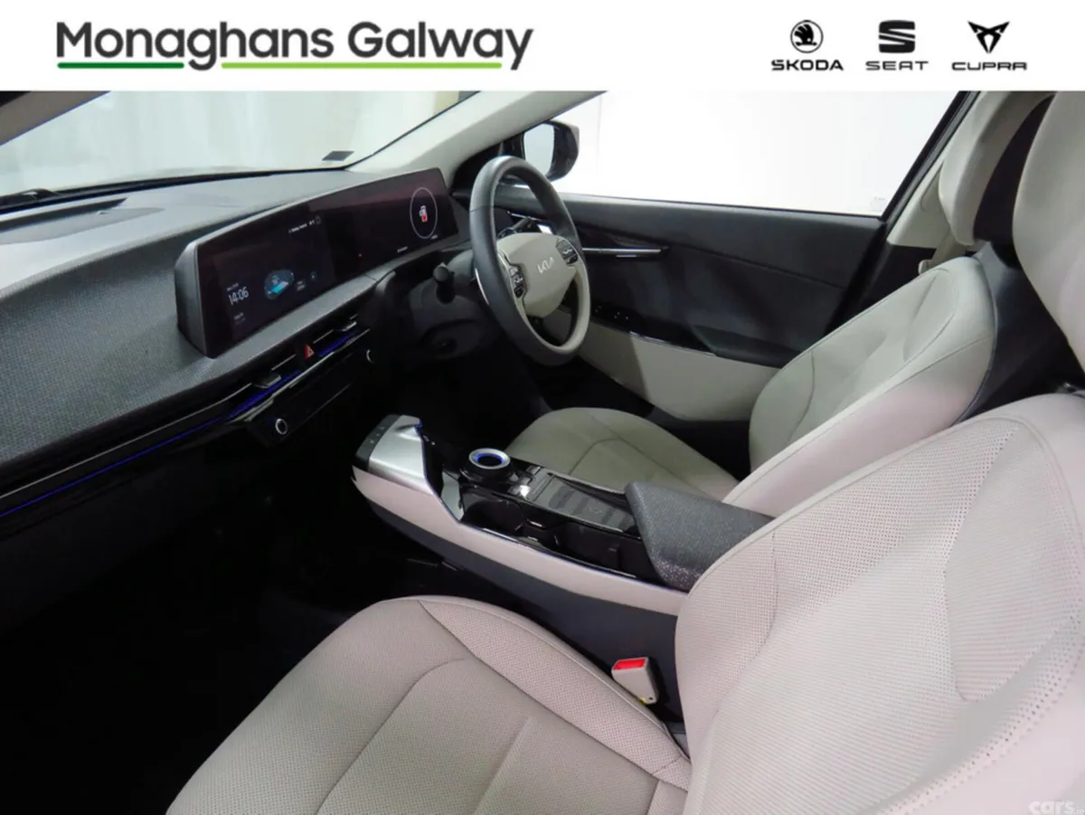 Kia EV6 MPV, Electric, 2022, Grey